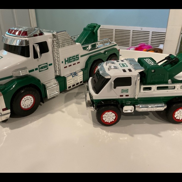 Hess Tow truck Rescue team